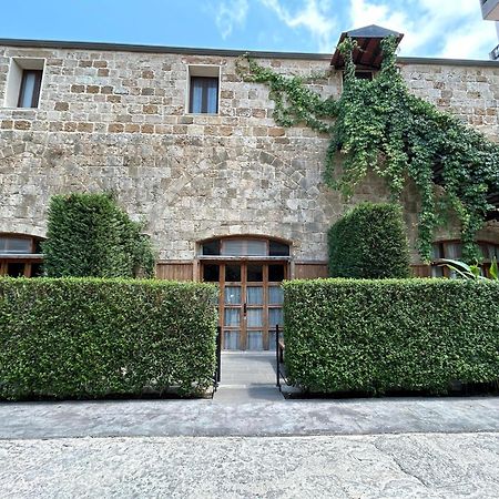 Old Town Guesthouses Batroûn Dış mekan fotoğraf