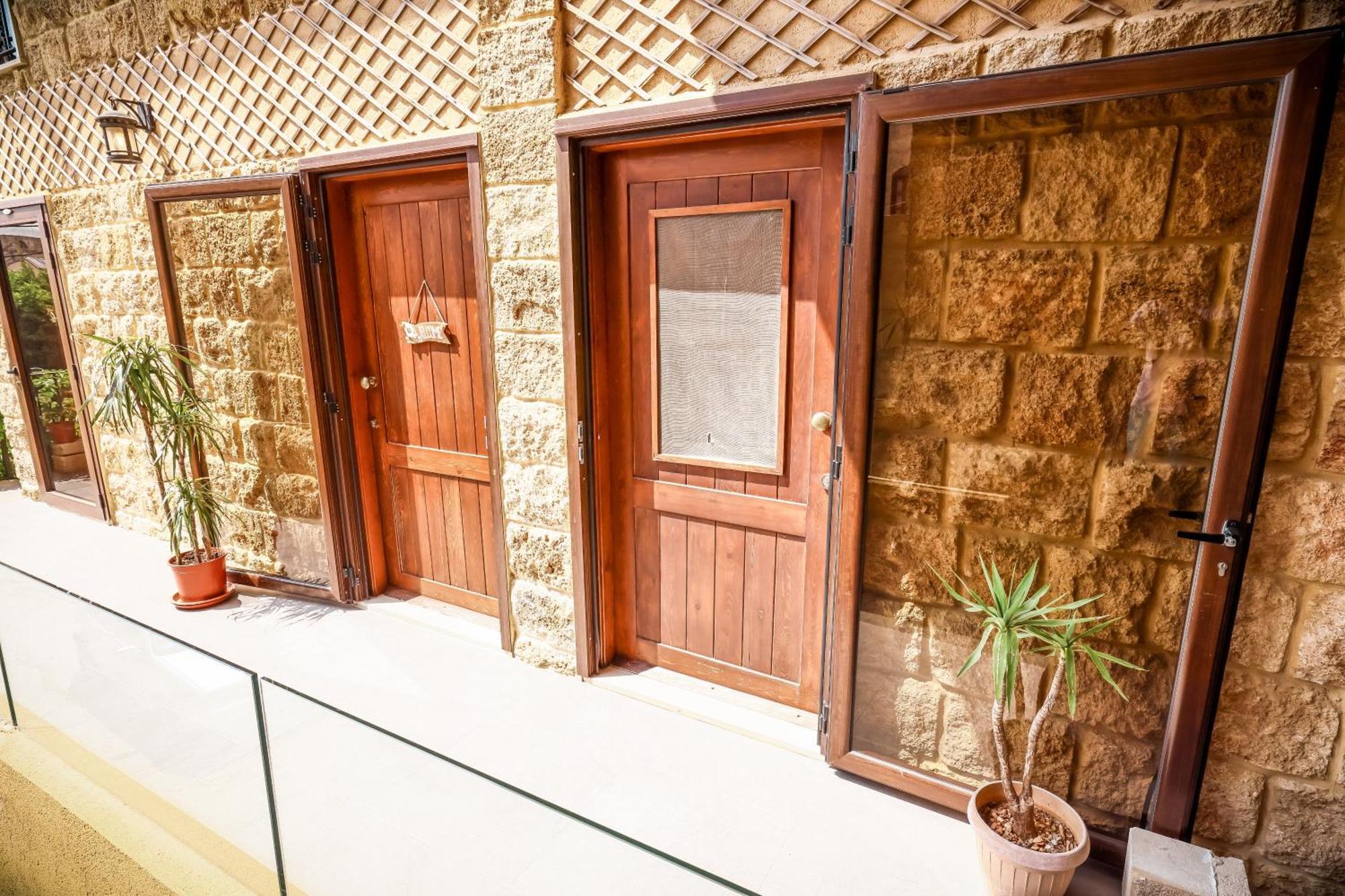 Old Town Guesthouses Batroûn Dış mekan fotoğraf