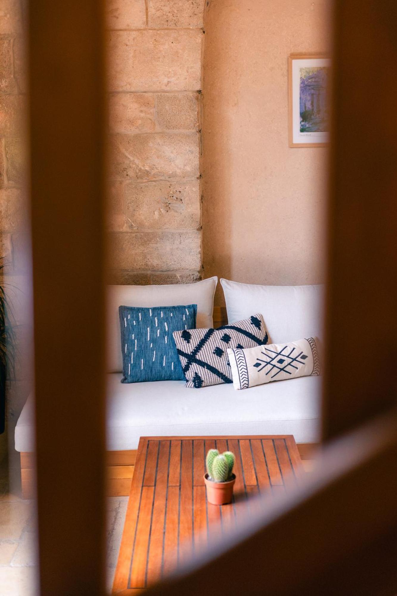Old Town Guesthouses Batroûn Dış mekan fotoğraf